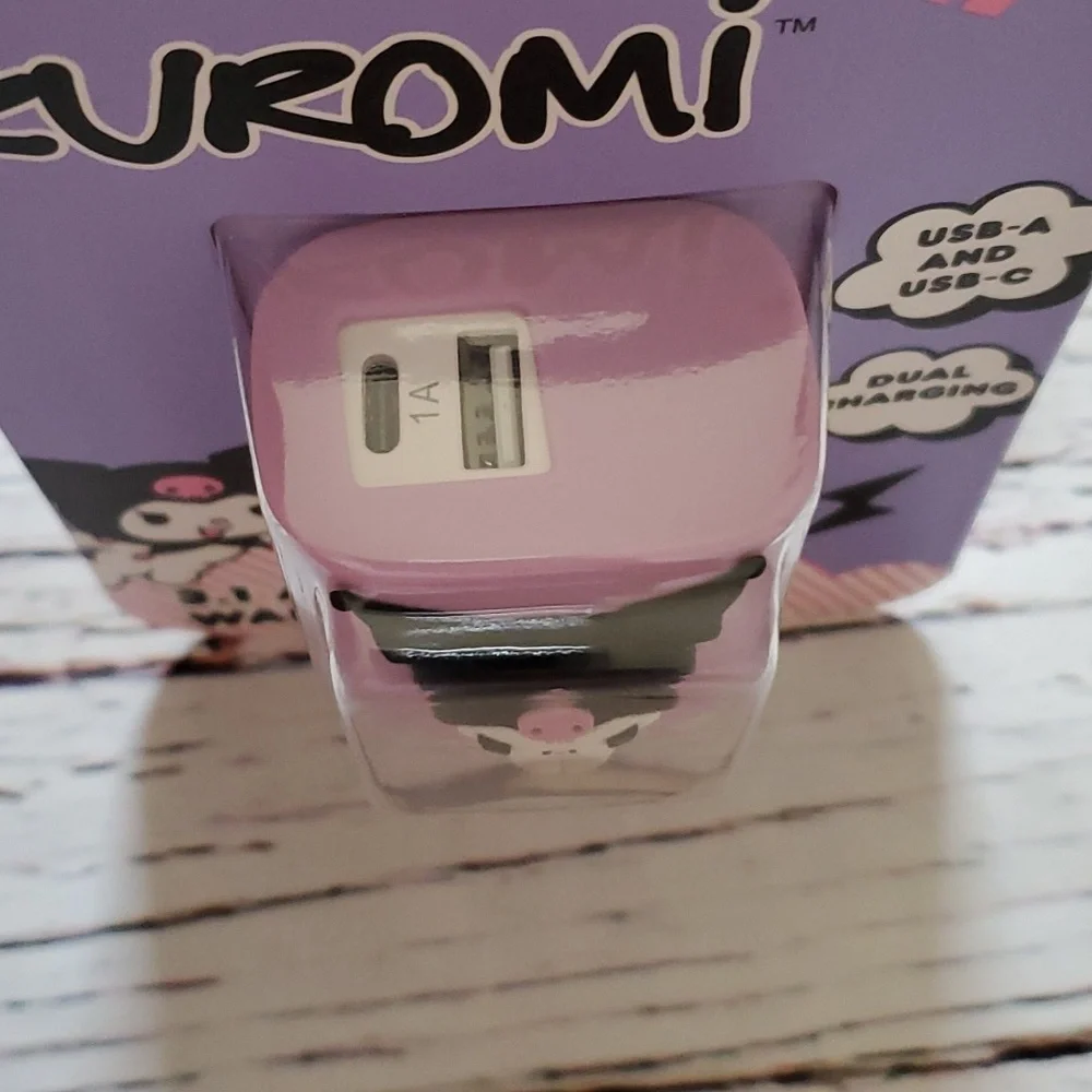 🆕️ SANRIO KUROMI 3.1 AMP DUAL PORT WALL CHARGER 💜